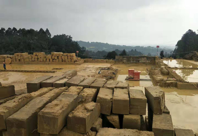 黄金砂岩矿山